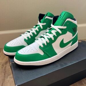 Nike Green and White Men's Sneakers